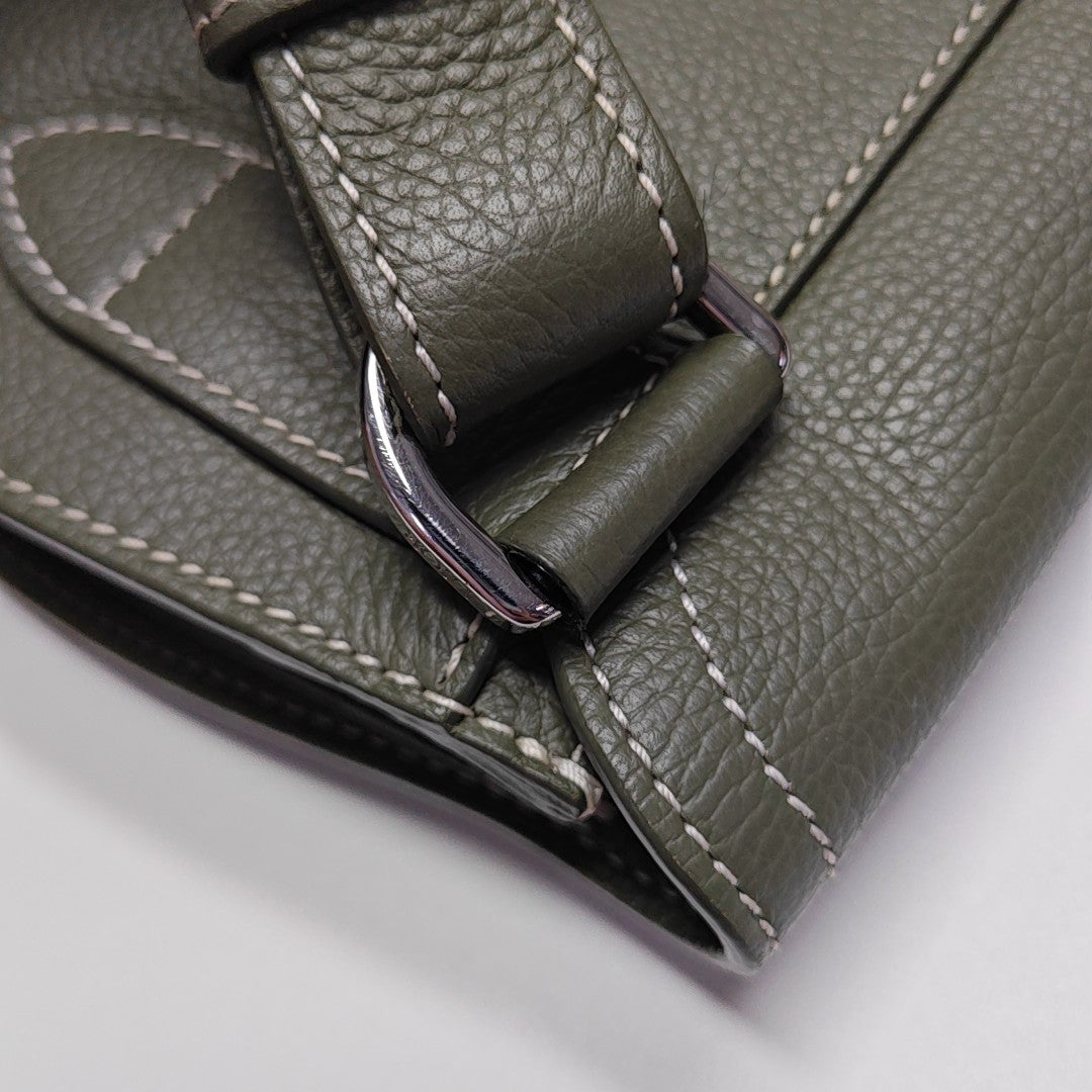 Authenticated pre-owned  Saddle Calfskin Green - Shoulder Bag at Looply