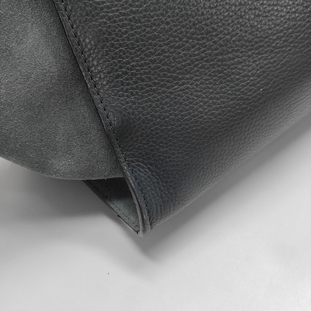 TRAPEZE Medium Calfskin Blue
