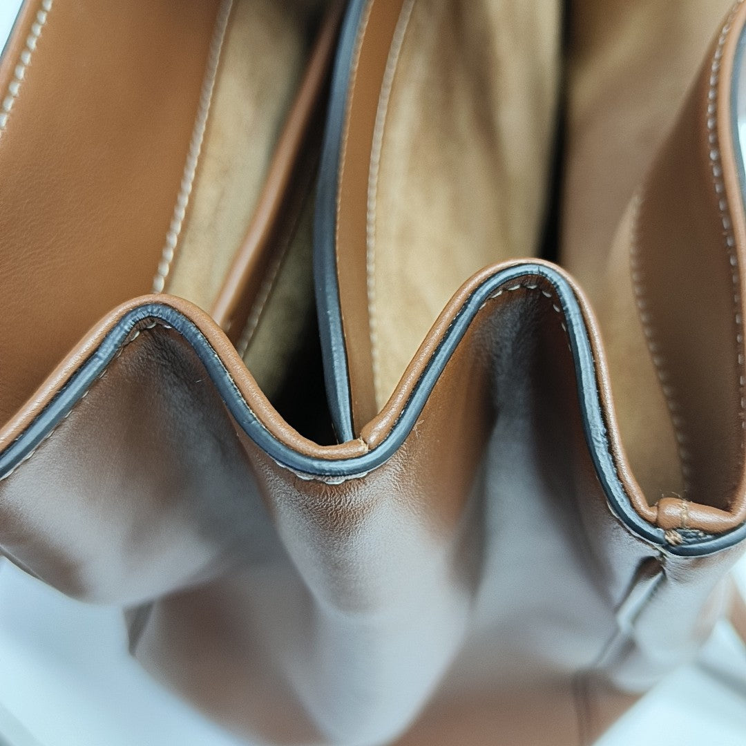 16 Large Calfskin Brown