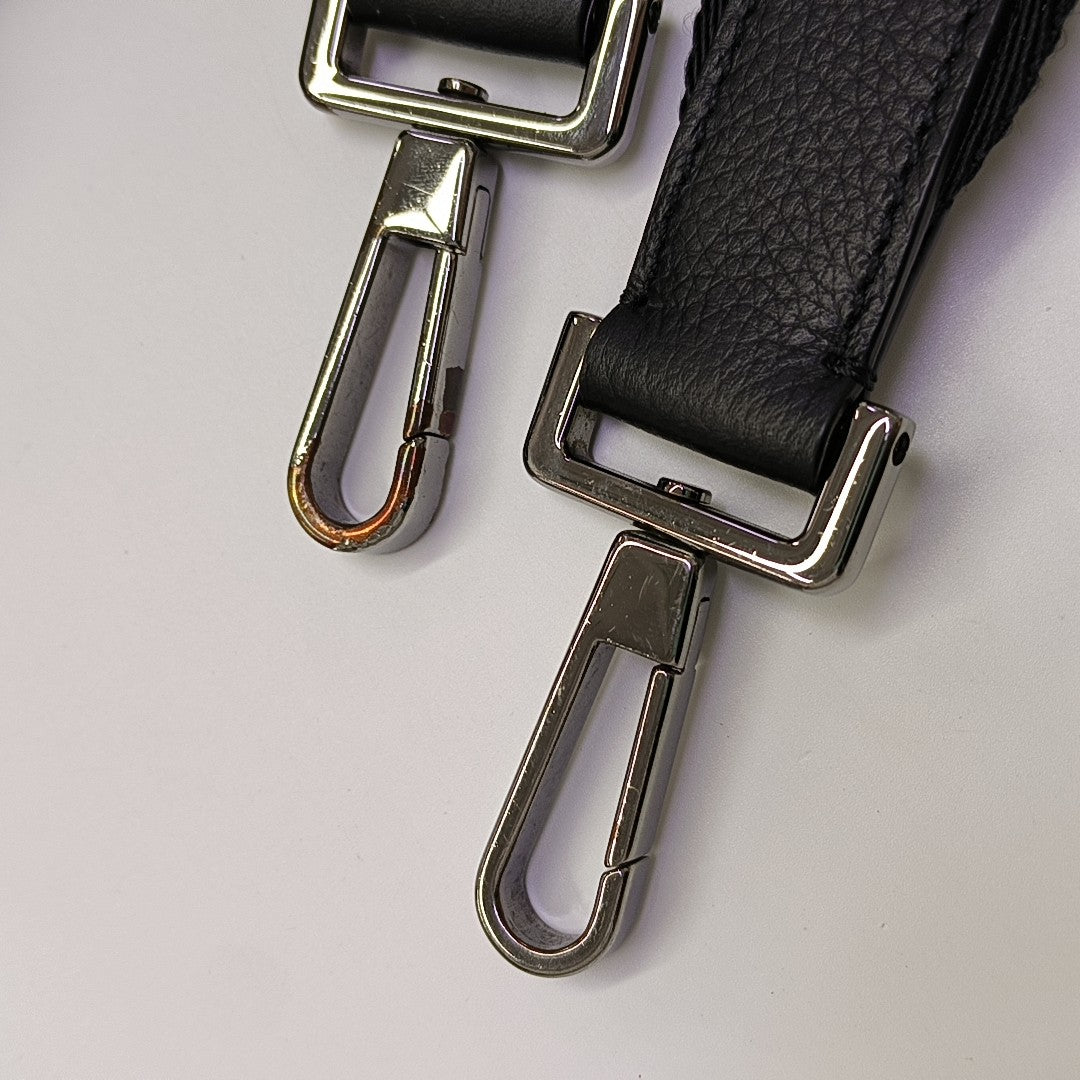 Saddle Medium Oblique Canvas Black