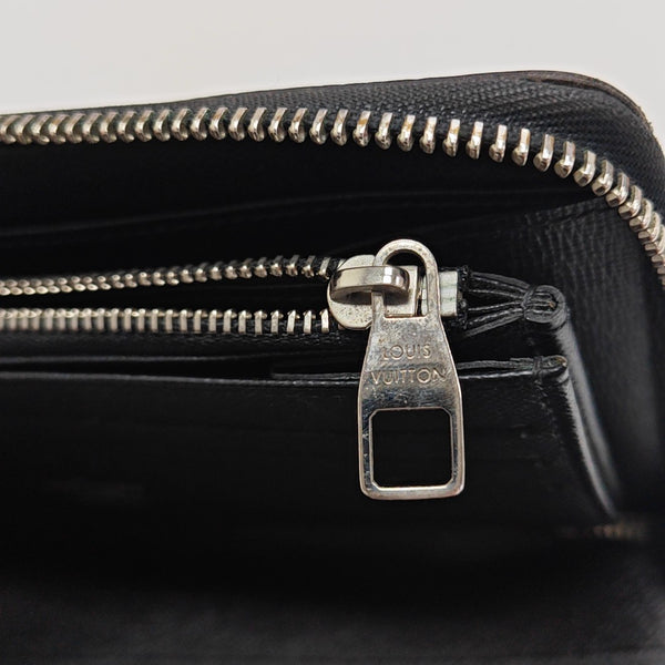 ZIPPY Damier Graphite Coated Canvas Gray Wallet