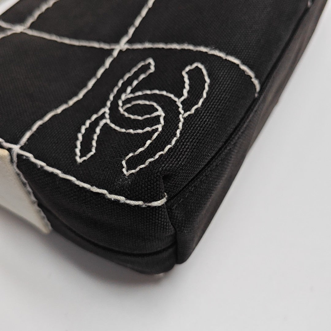 SQUARE STITCH Quilted Canvas Black