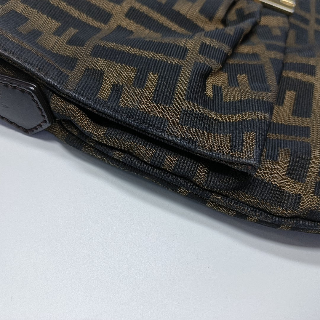 Mia Canvas Brown