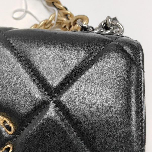 CHANEL 19 WOC Quilted Lambskin Black