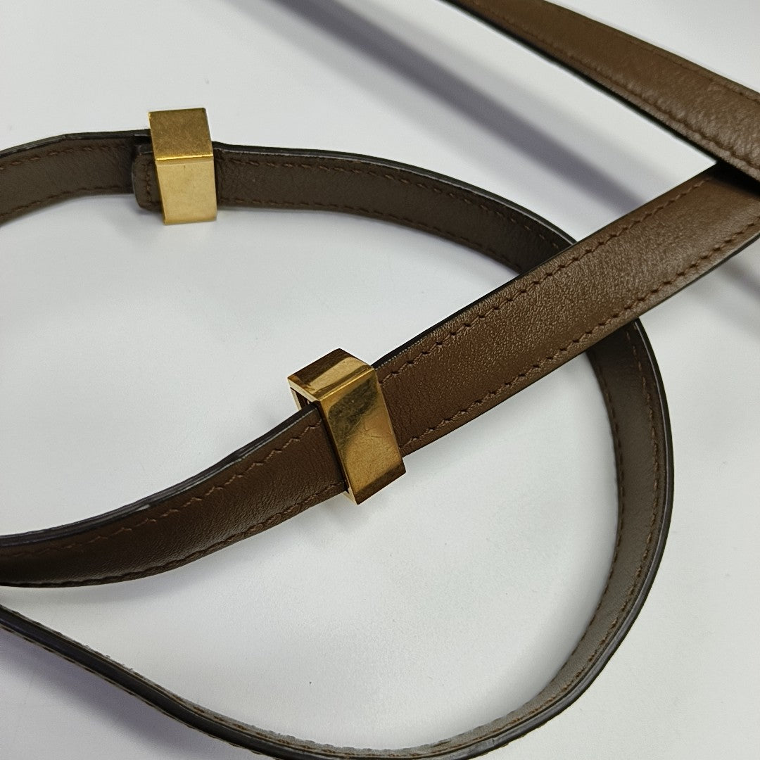 CLASSIC BOX Medium Calfskin Brown