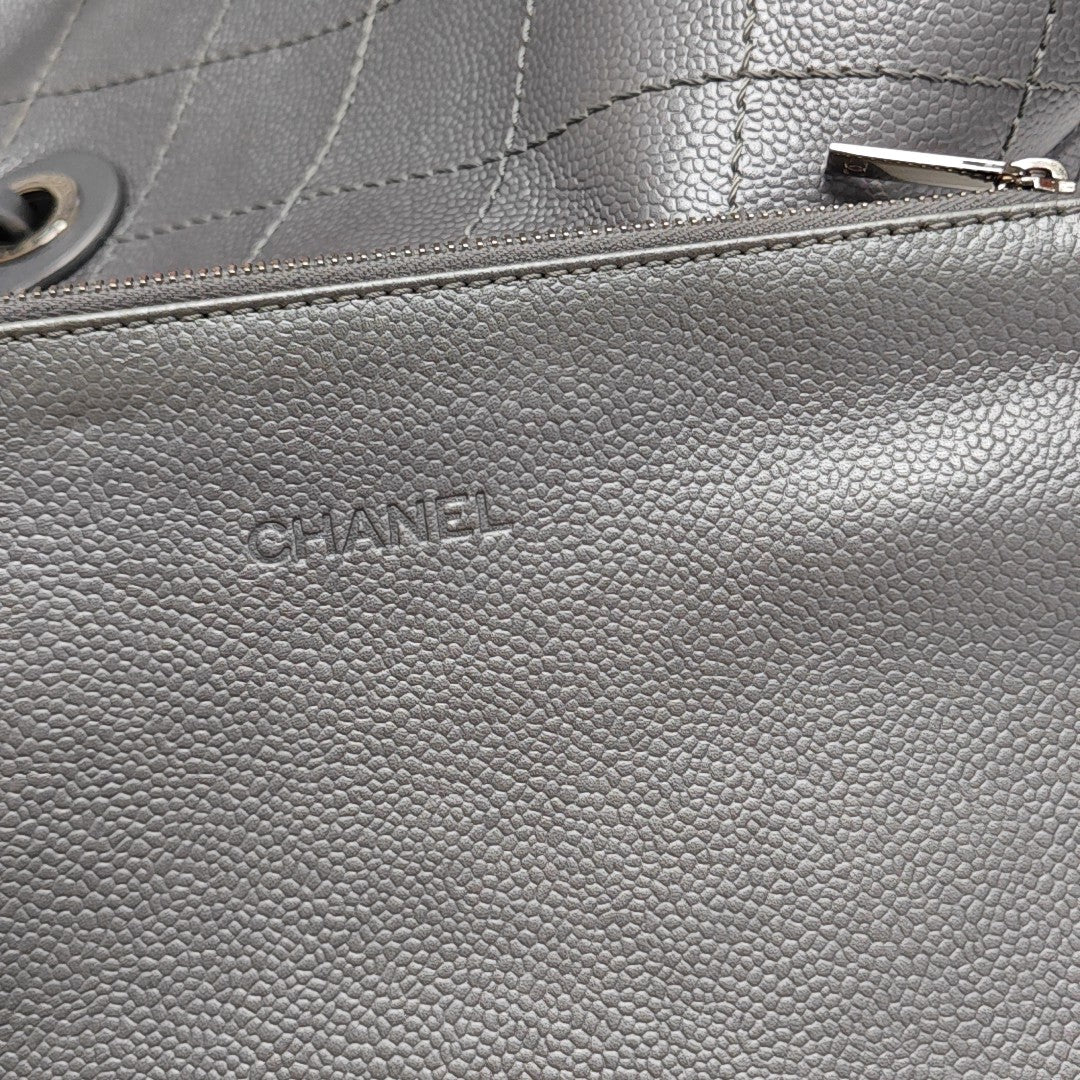 SHOPPING FEVER TOTE Quilted Grained Calfskin Silver