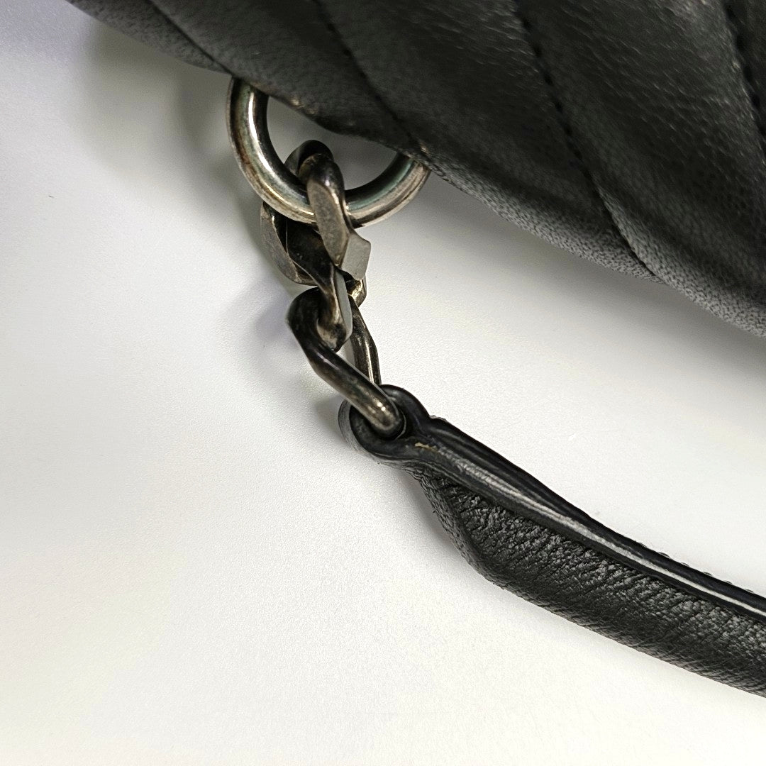 COLLEGE Large Chevron, Quilted Lambskin Black