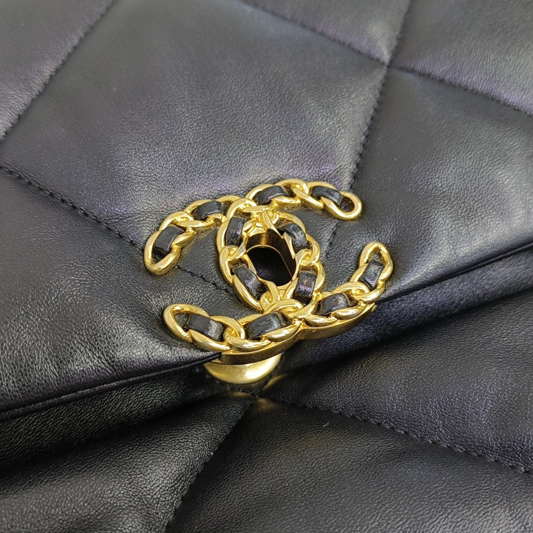 CHANEL 19 Large Quilted Lambskin Black