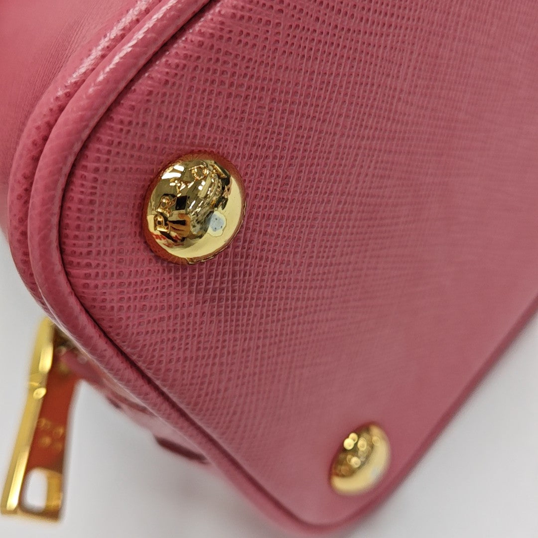 Promenade Small Saffiano Calfskin Beige