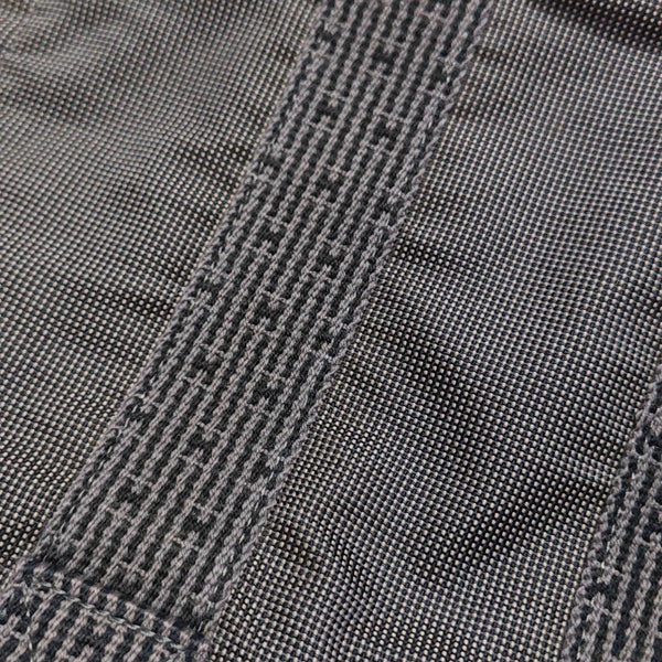 Her Line Small Canvas Gray