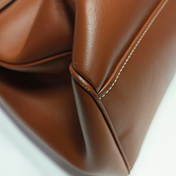 16 Medium Calfskin Brown