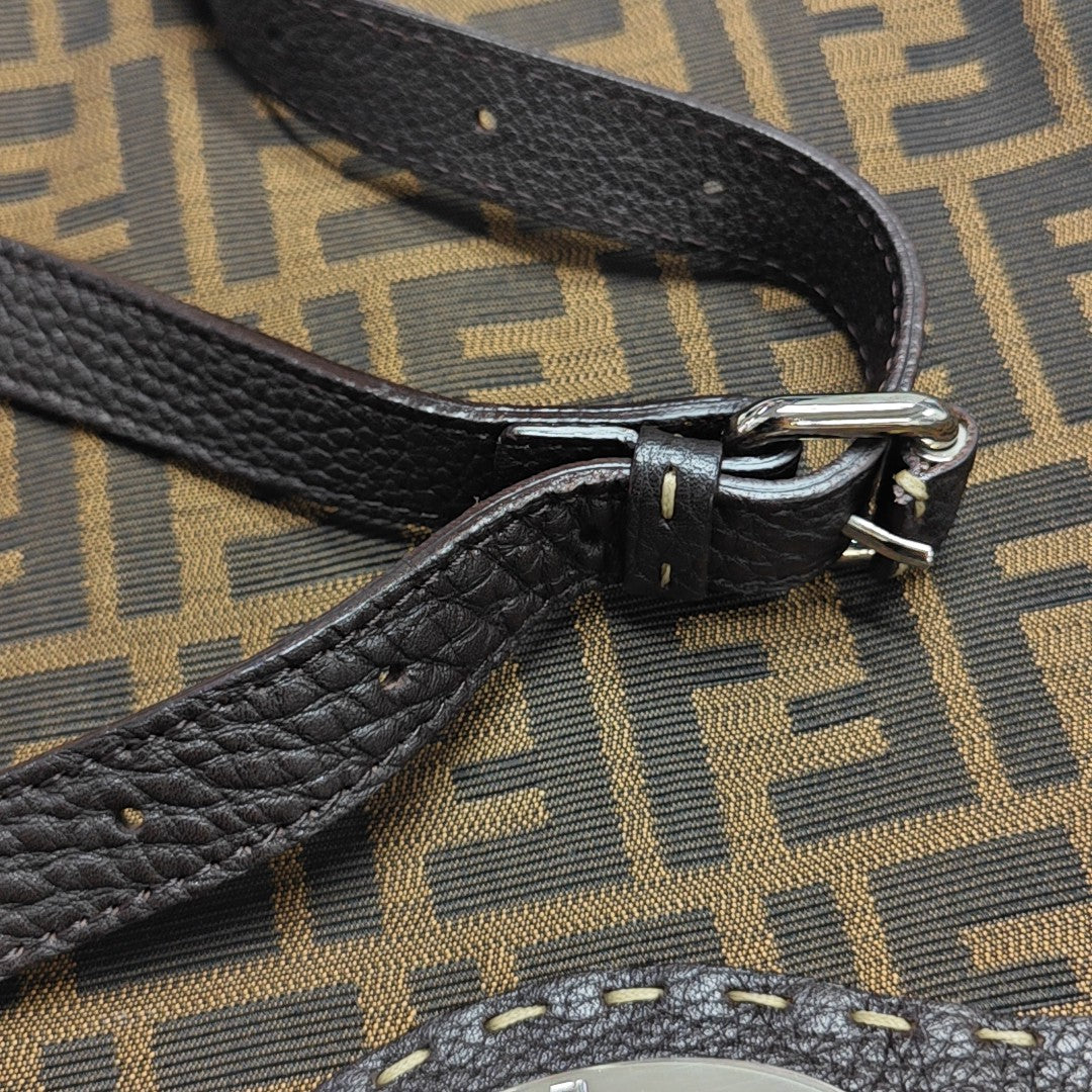 Canvas Shoulder Bag Brown