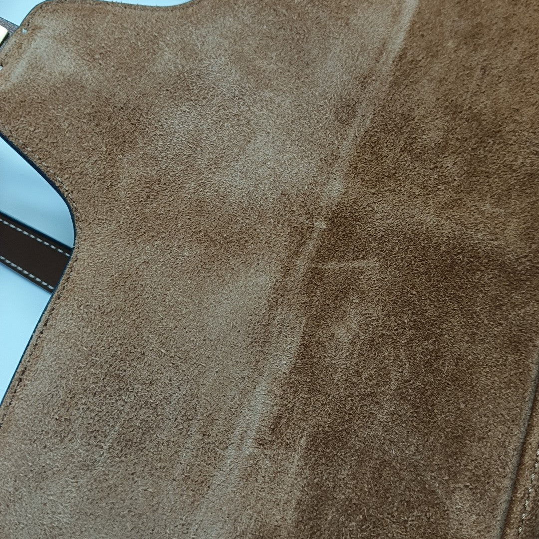 16 Medium Calfskin Brown