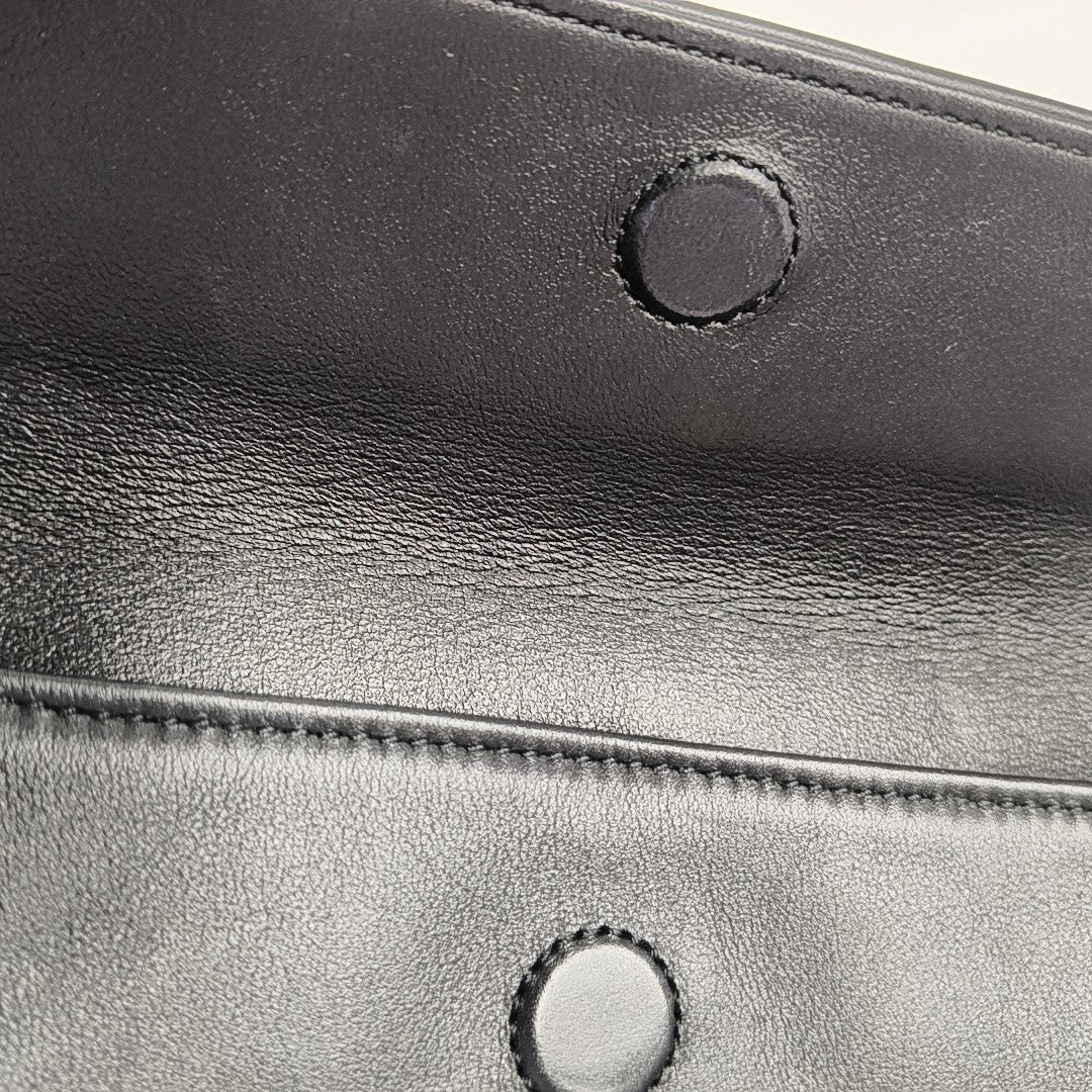 TRIANGLE Calfskin Black
