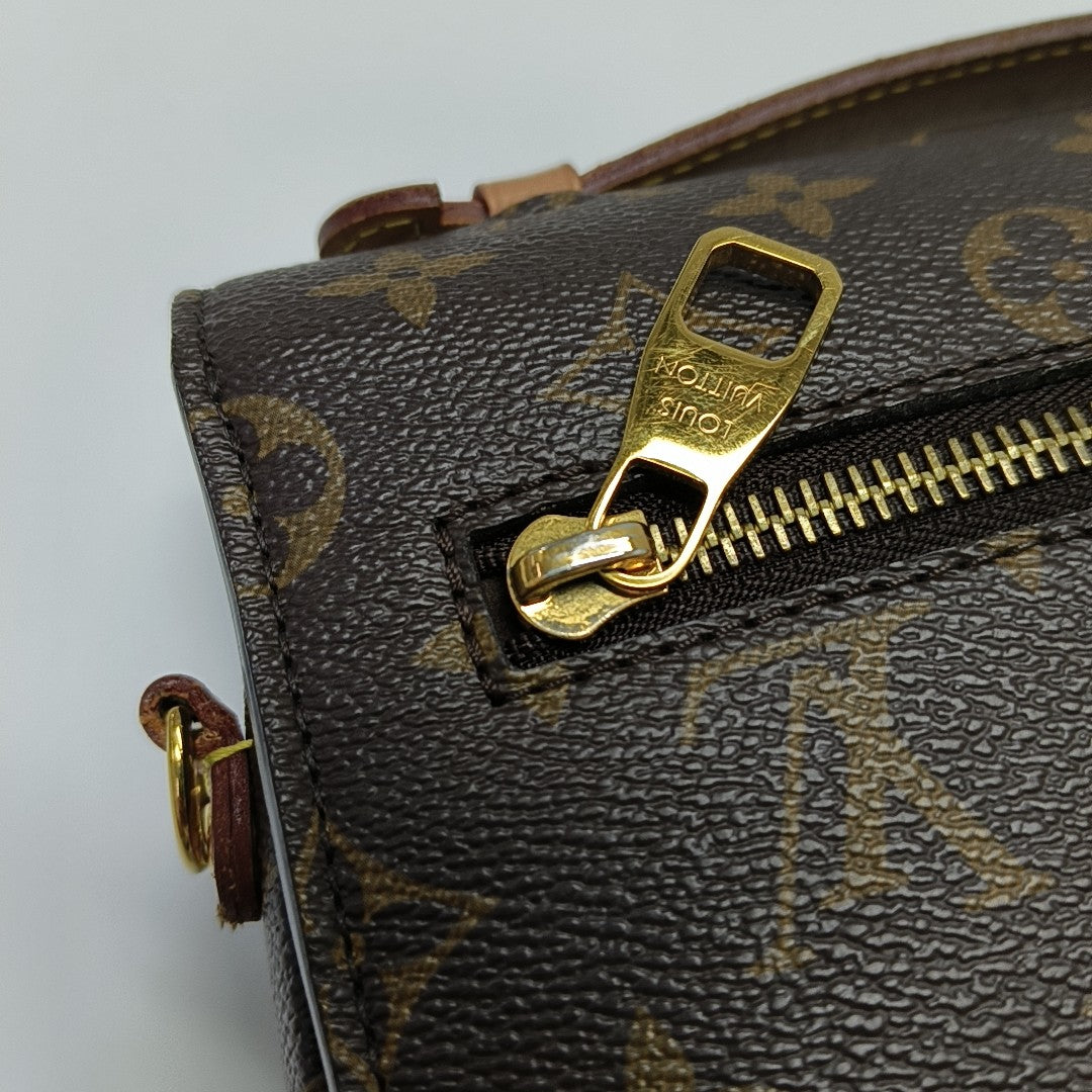 MÉTIS MM Monogram Coated Canvas Brown