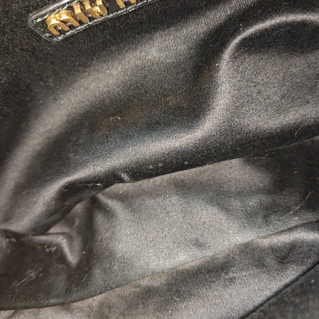 Wander Matelassé Small Quilted Velvet Black