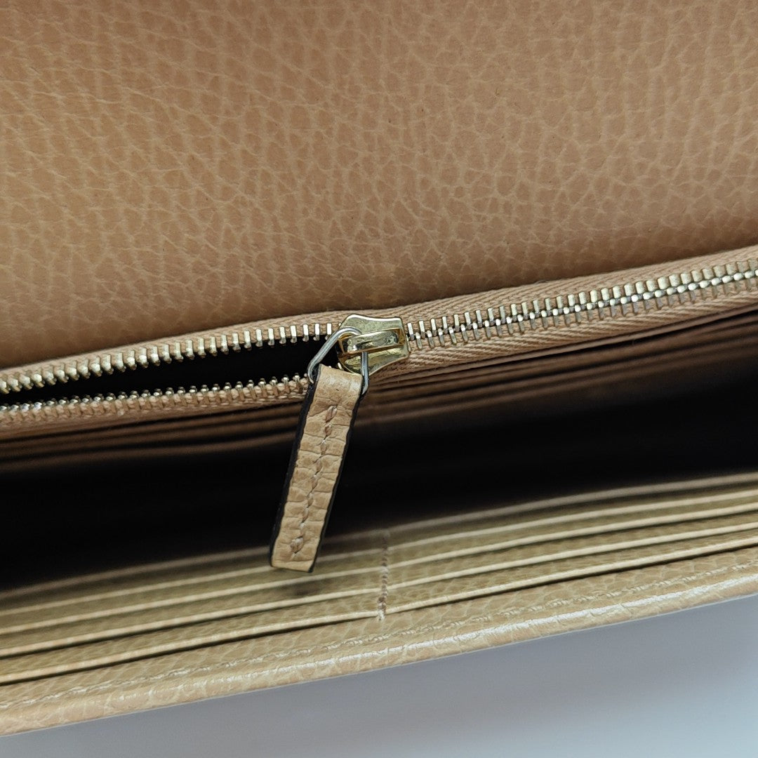Interlocking G Small Calfskin Beige