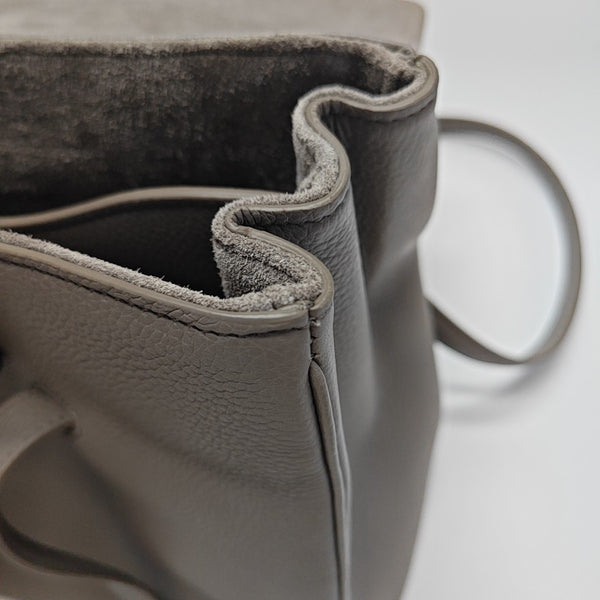 16 Medium Calfskin Gray