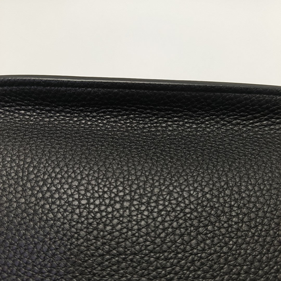 Authenticated pre-owned  Bobby Large Calfskin Black - Shoulder Bag at Looply