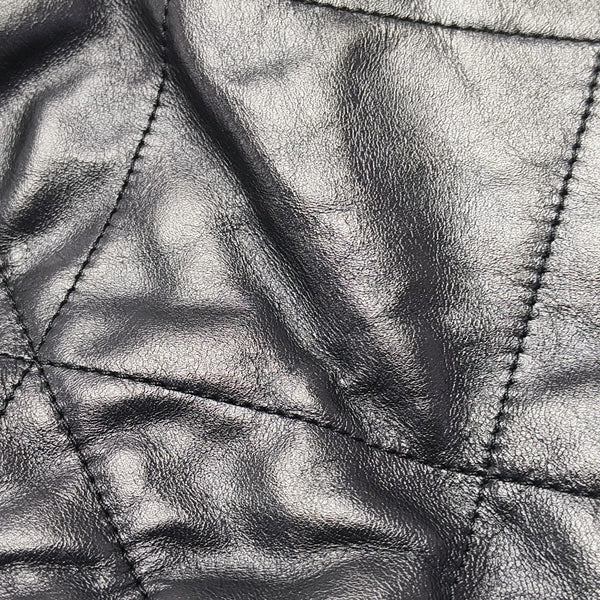 CHANEL 22 Mini Quilted Calfskin Black