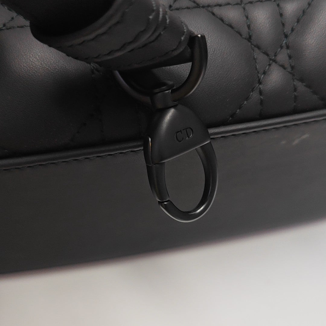 Lady Dior Medium Cannage Calfskin Black