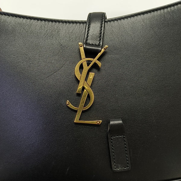 LE 5 À 7 Small Calfskin Black