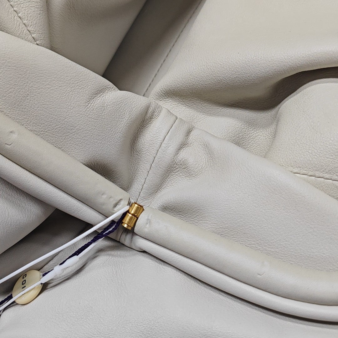 The Pouch Calfskin White