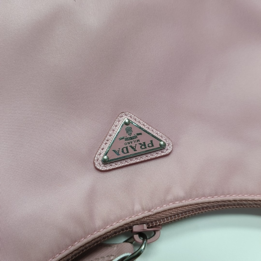 Re-Edition2000 Nylon Pink