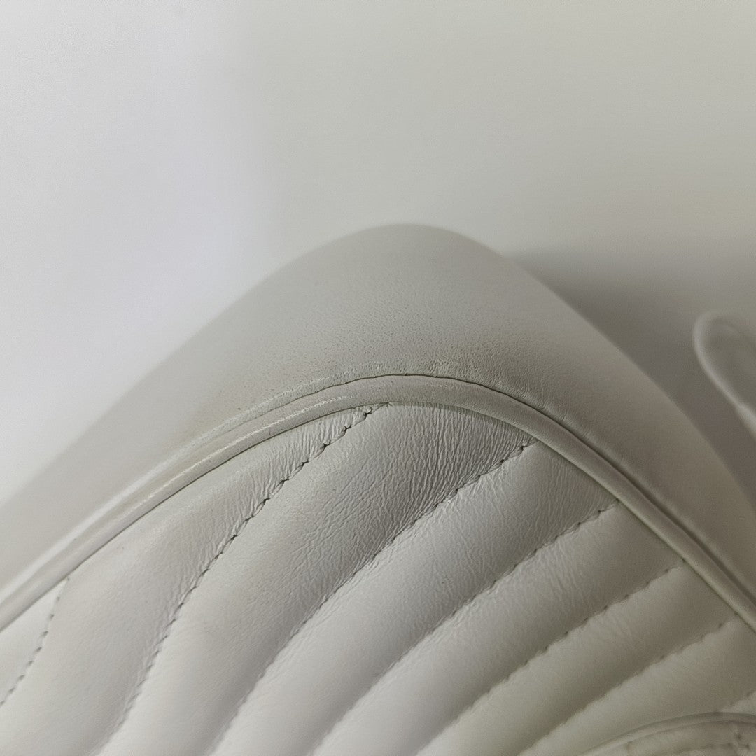 NEW WAVE Quilted Calfskin White