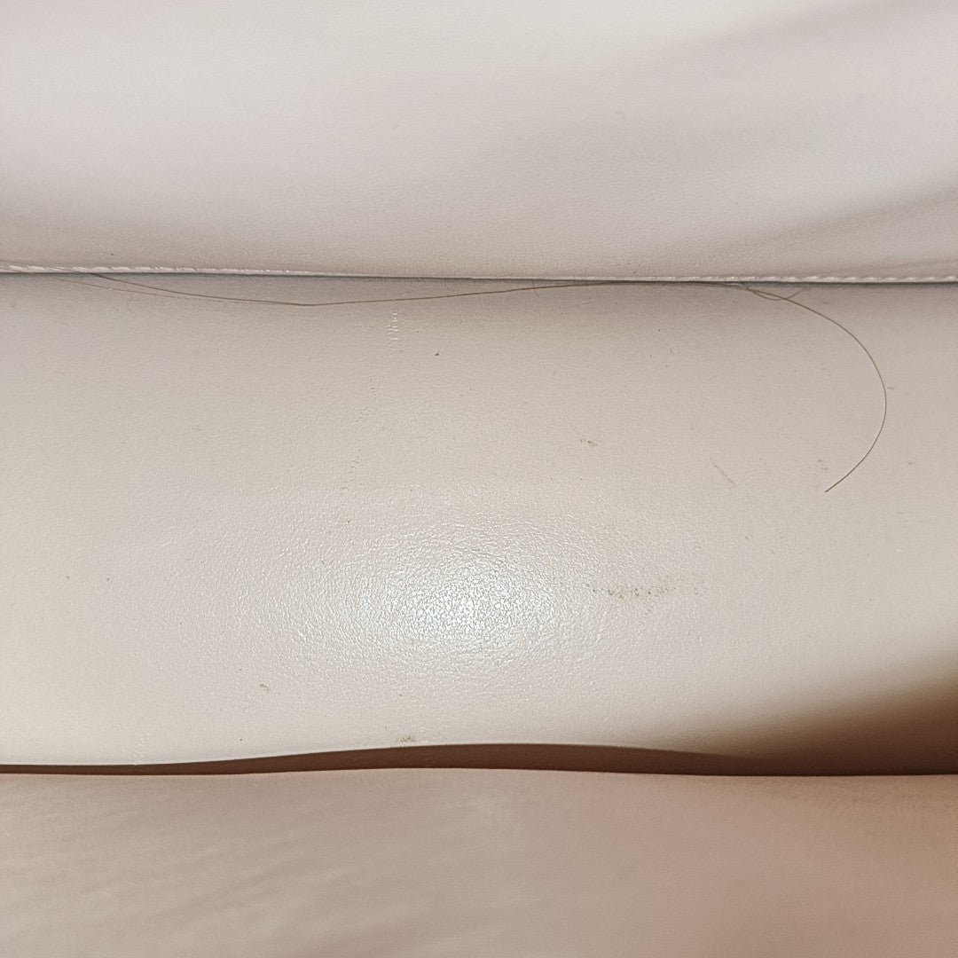 Vara Medium Calfskin Black