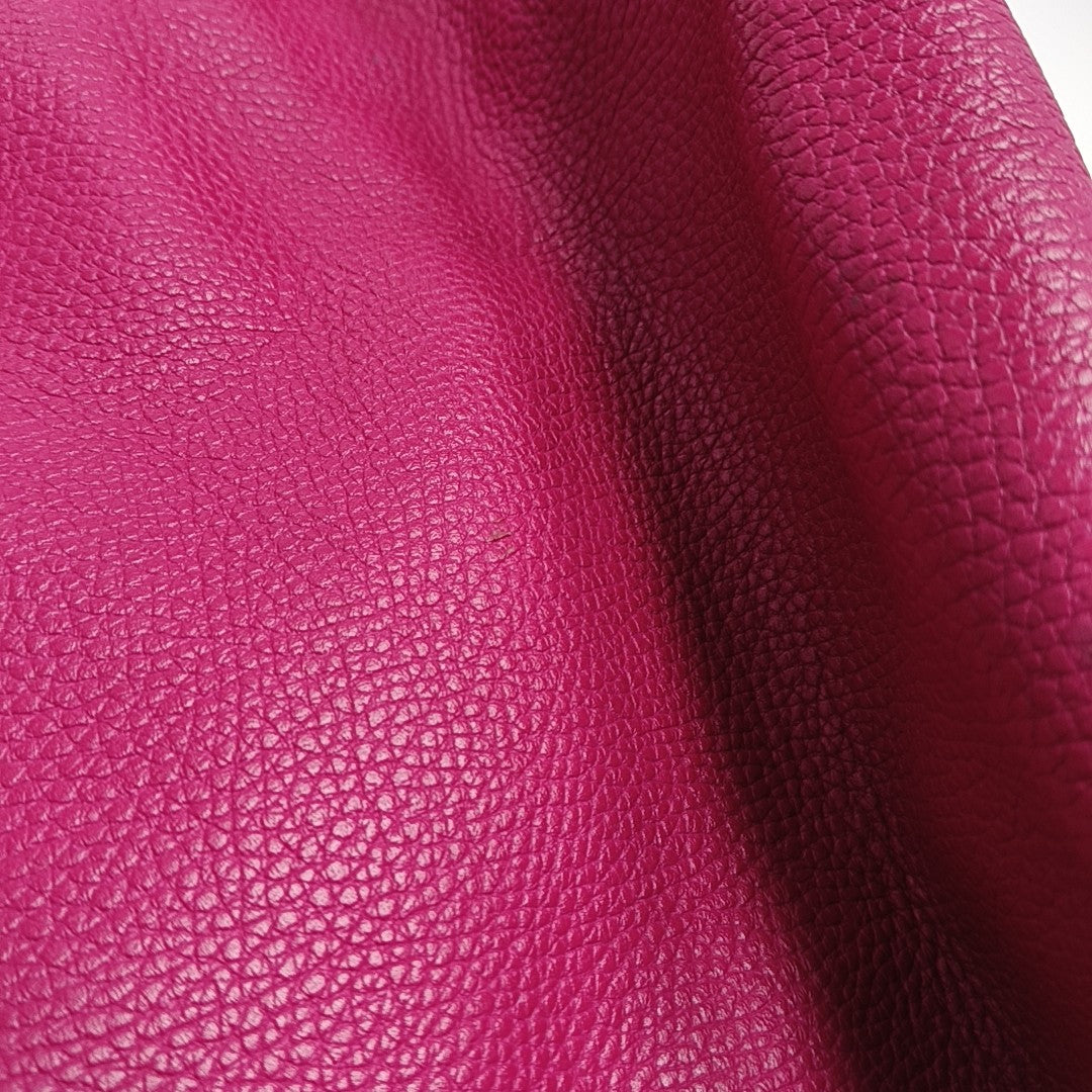 Swing Medium Calfskin Red
