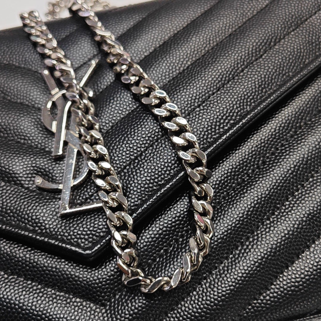 MONOGRAM Medium Chevron Calfskin Black