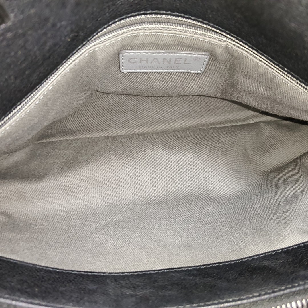 Quilted Calfskin Shoulder Bag Black