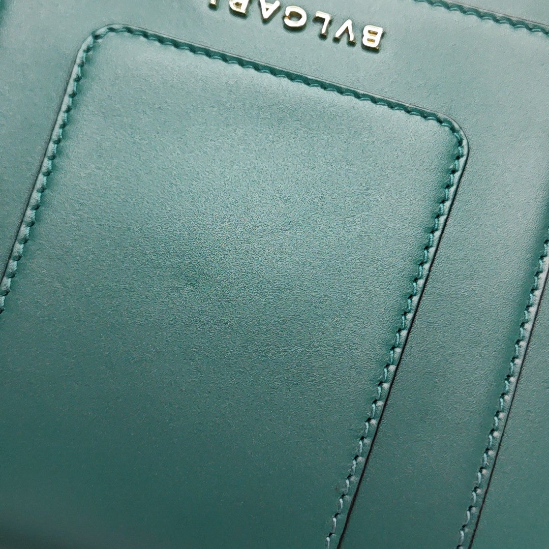 SERPENTI FOREVER Small Calfskin Green
