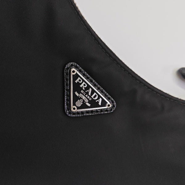 Re-Edition2005 Nylon Black