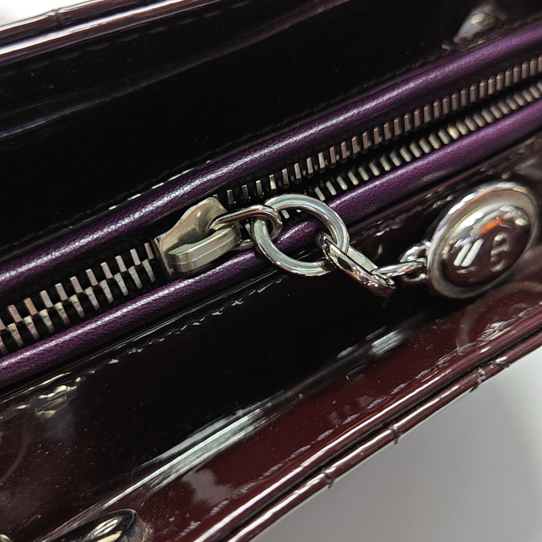 Authenticated pre-owned  Lady Dior Large Cannage Lambskin Burgundy - Tote Bag at Looply