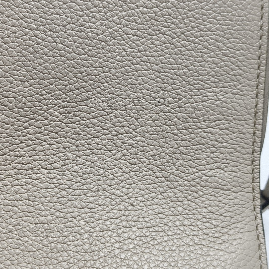 Cushion Calfskin Beige