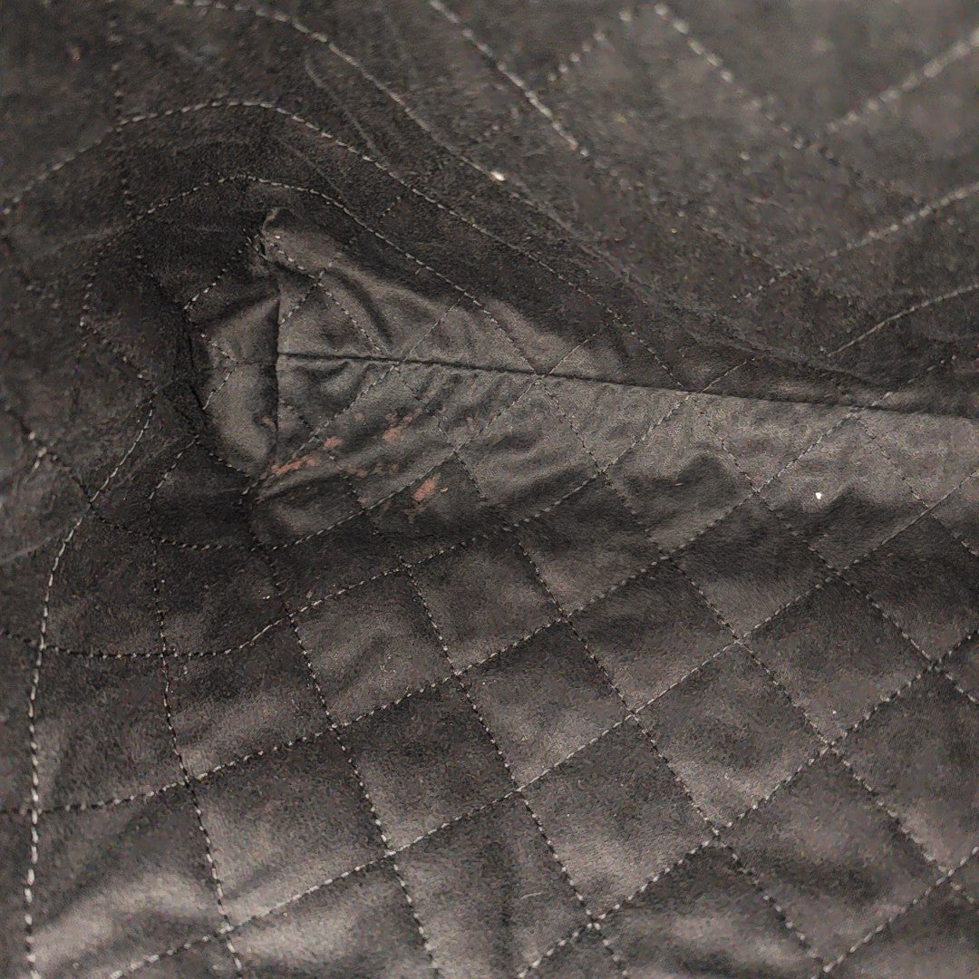CHANEL 22 Small Quilted Calfskin Black
