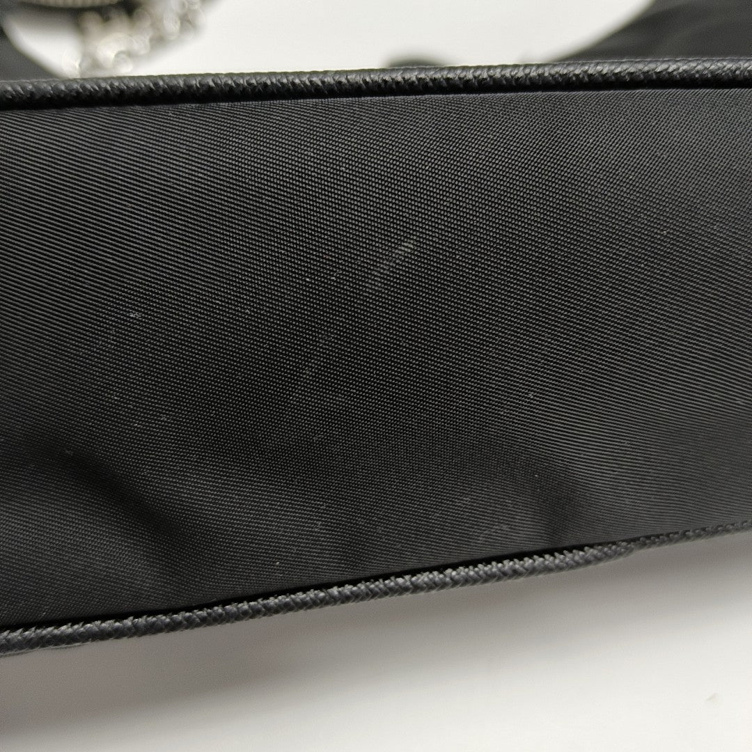 Authenticated pre-owned  Re-Edition2005 Nylon Black - Shoulder Bag at Looply