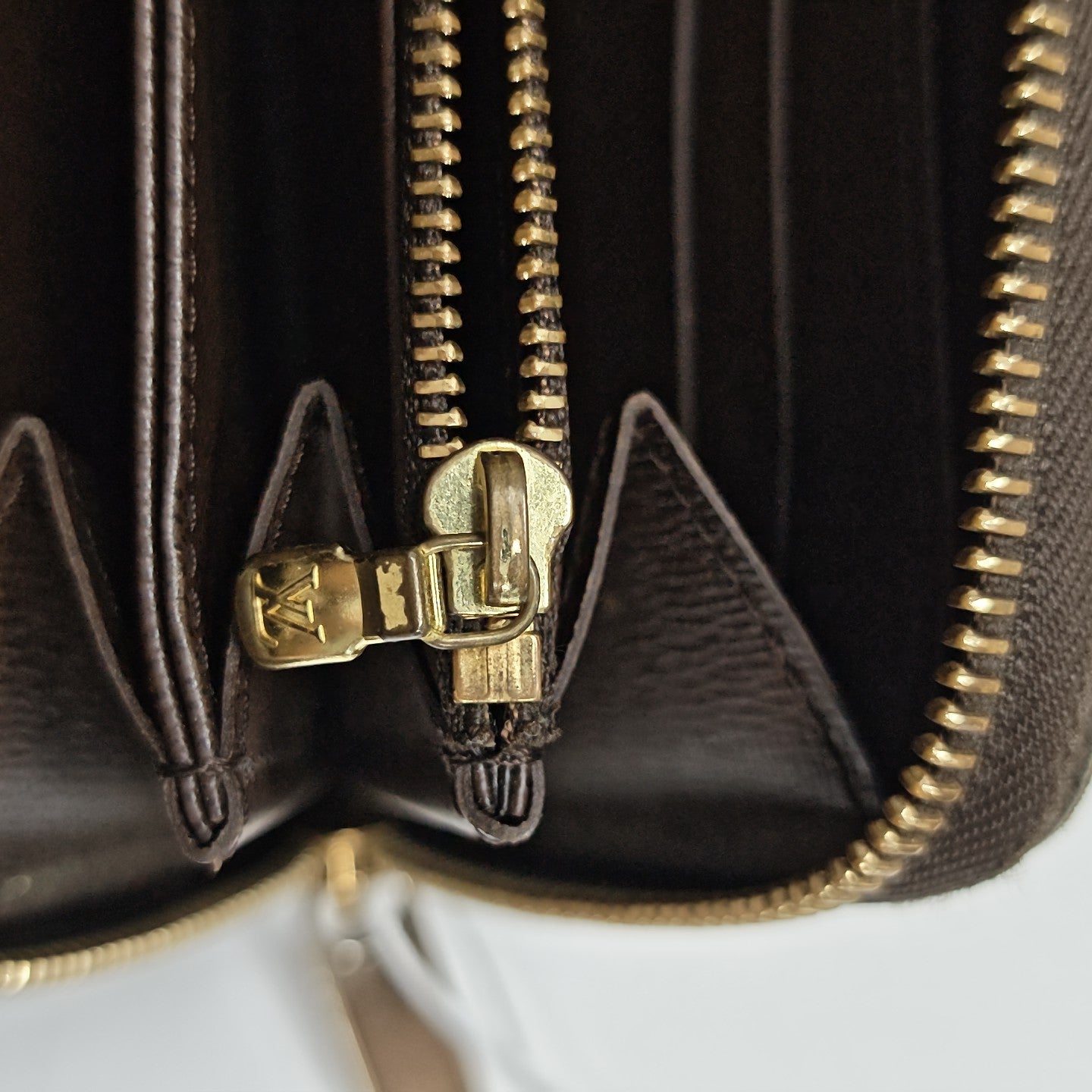 ZIPPY Damier Ebene Coated Canvas Brown Wallet