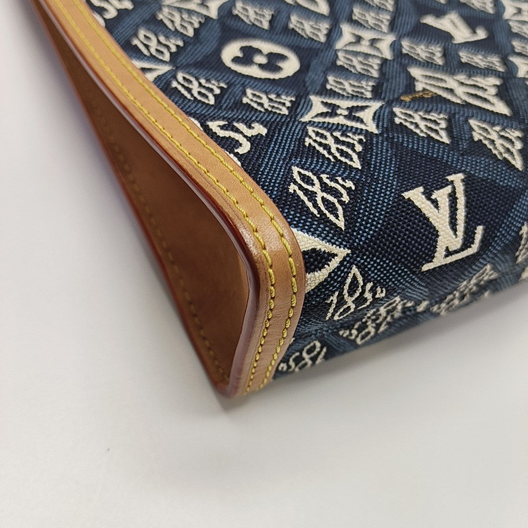 TOILLETTE 26 Monogram Fabric Blue