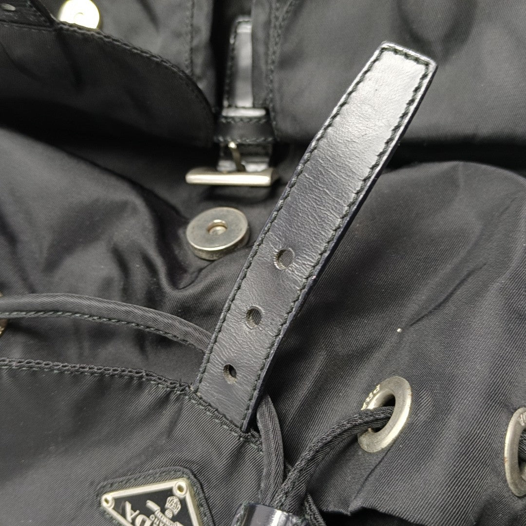 Vela Nylon Black