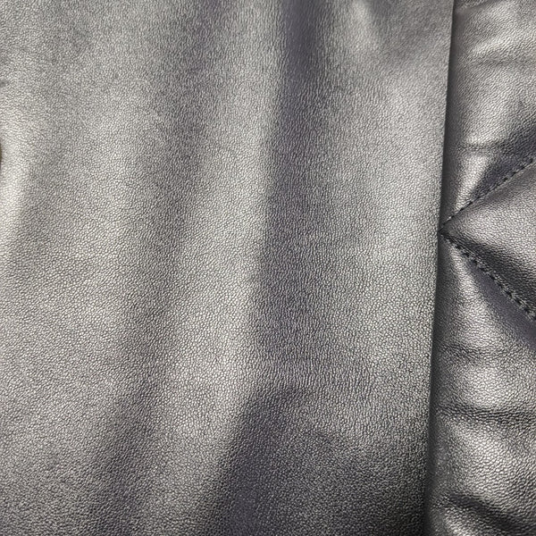 CHANEL 19 Mediano Piel de Cordero Acolchada Negra