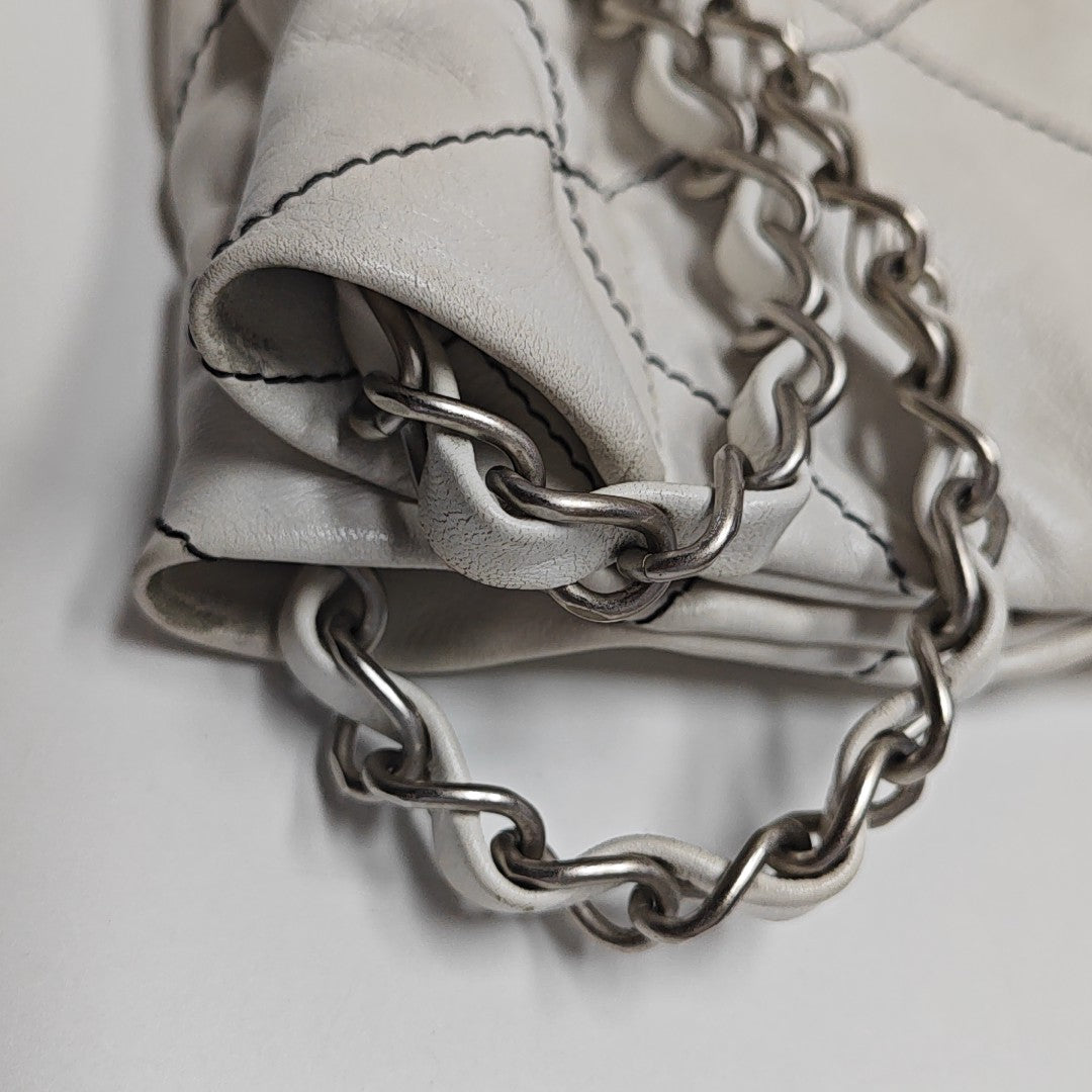 CHANEL 22 Small Quilted Calfskin White