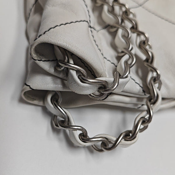CHANEL 22 Small Quilted Calfskin White