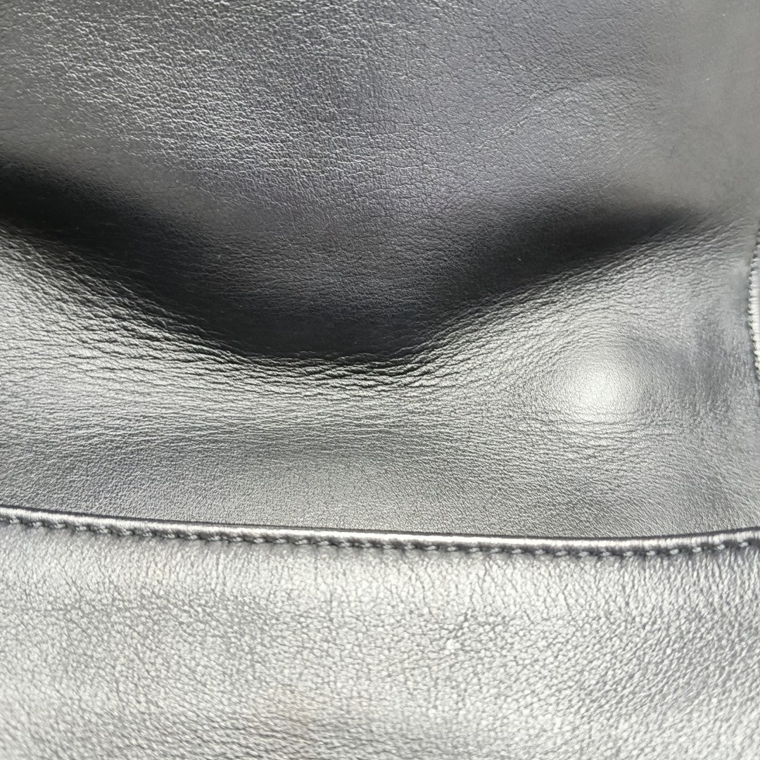 BOY CHANEL Medium Calfskin Black