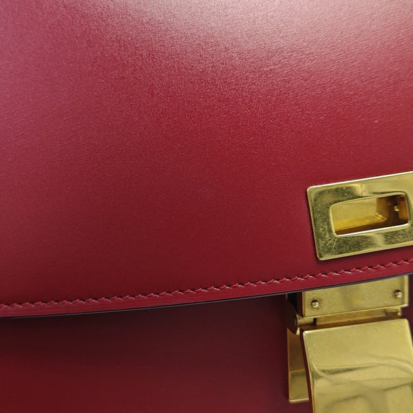 CLASSIC BOX Medium Calfskin Red