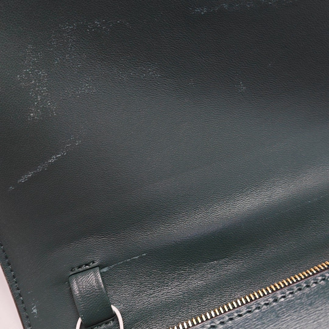 CLASSIC BOX Medium Calfskin Green