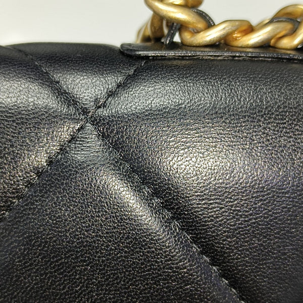 Chanel 19 WOC Piel de Cordero Acolchada Negra