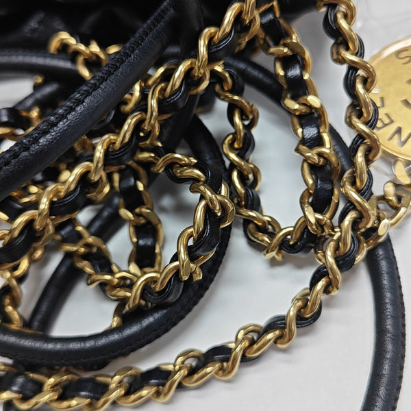CHANEL 22 Mini Quilted Calfskin Black